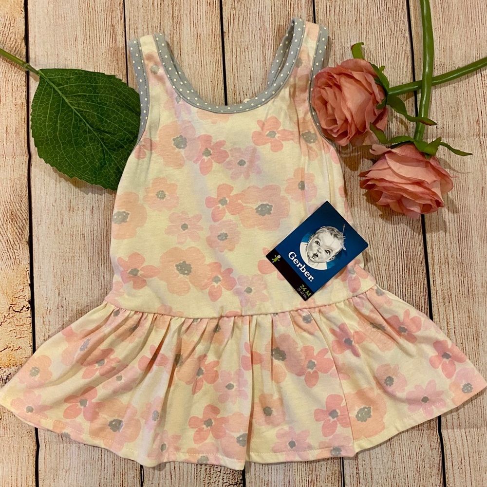 Gerber Floral Top🌸 Never Worn